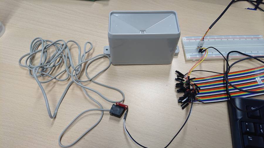 niederschlagssensorverkablung.jpg niederschlagssensorverkablung.jpg